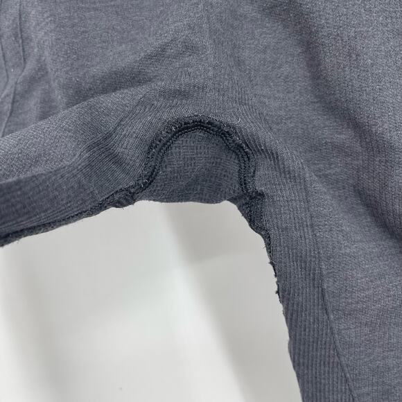 Lululemon Ebb and Flow Crop Tight in Coal Size 4 - Picture 4 of 10